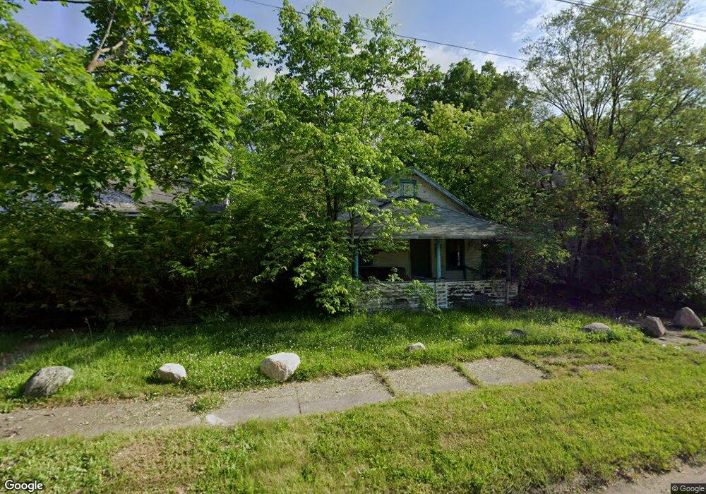 221 E Piper Ave, Flint, MI 48505 - photo 1