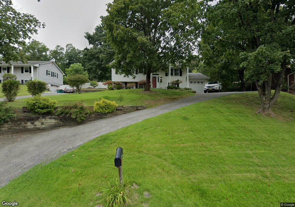 14 Split Tree Dr, Wappingers Falls, NY 12590 - photo 1