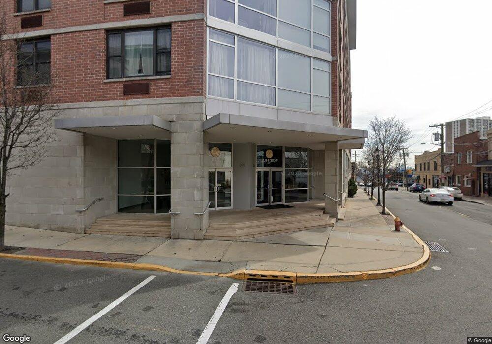 305 Palisade Ave unit 312, Cliffside Park, NJ 07010 - photo 1