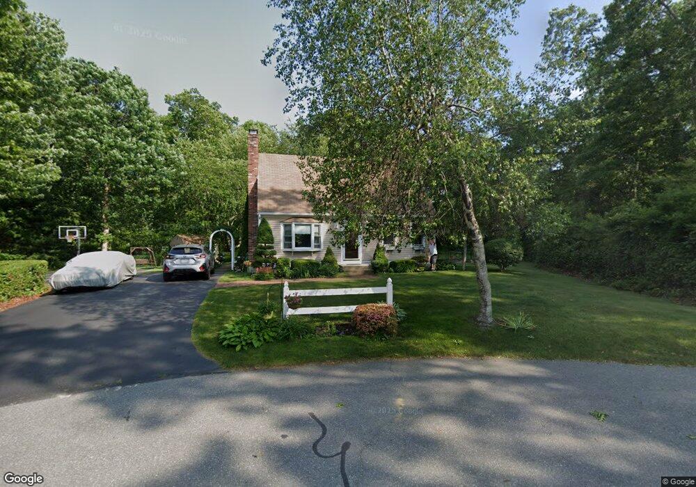 9 Beacon St, Plymouth, MA 02360 - photo 1