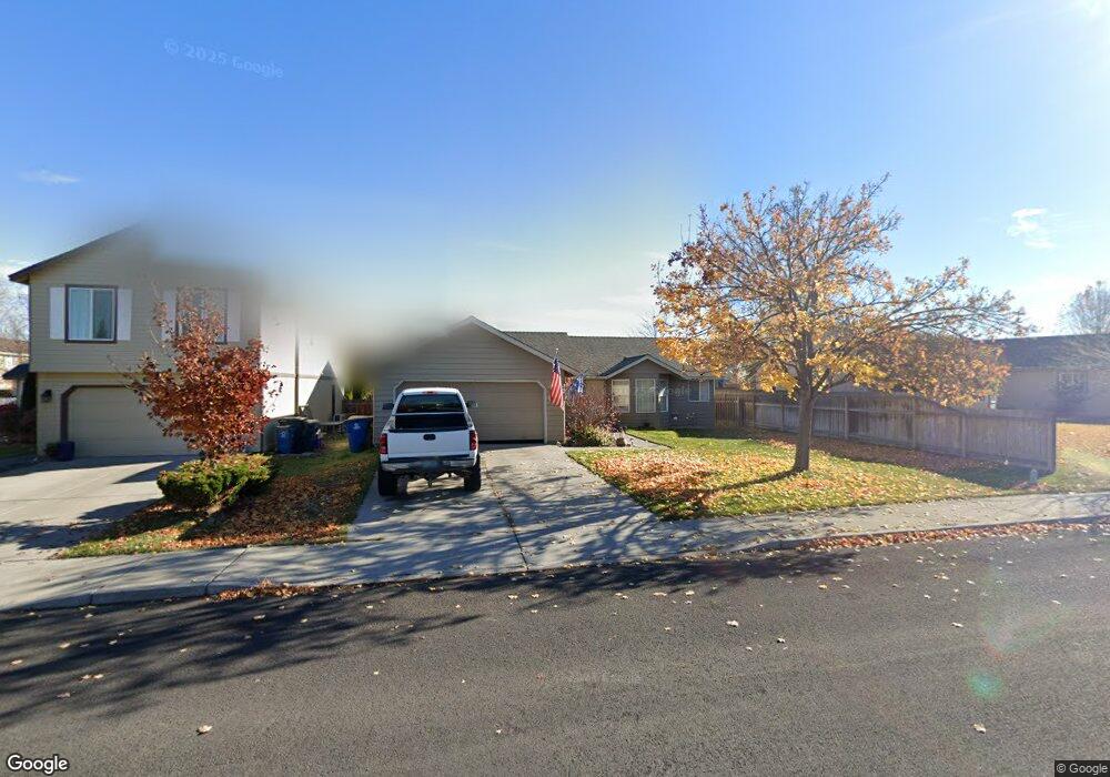 2150 SW 29th St, Redmond, OR 97756 - photo 1