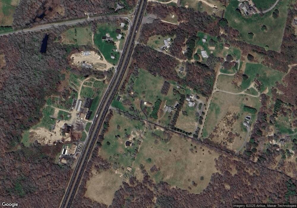 34 Ledge Rd, Wakefield, RI 02879 - photo 1