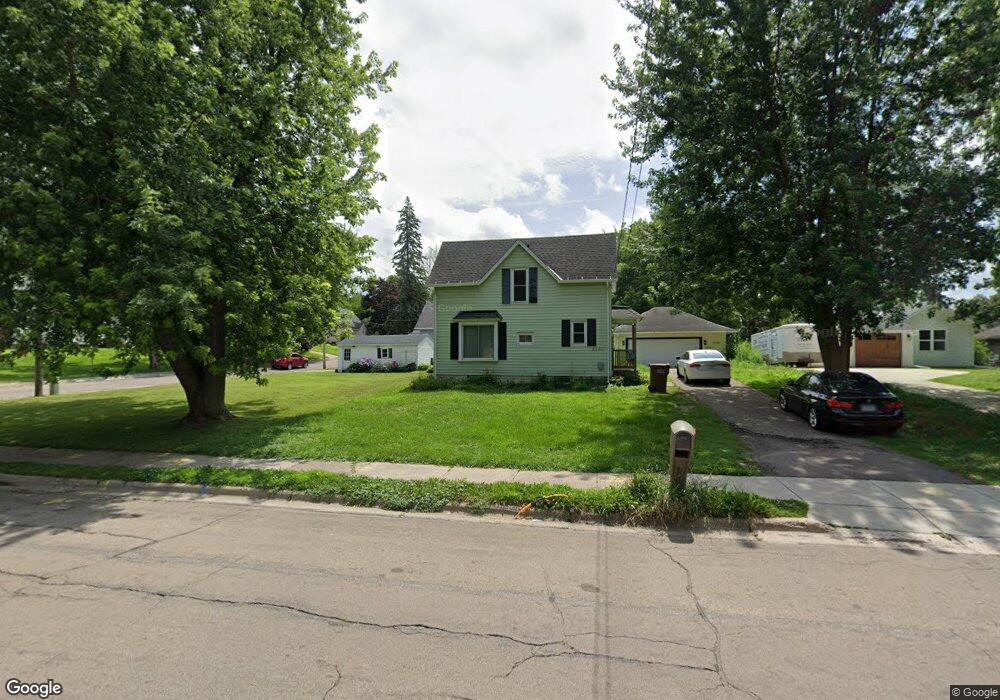 906 906 Hawthorne-Street-e, Albert Lea, MN 56007 - photo 1