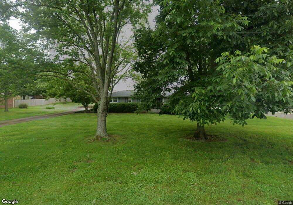 407 Cloverdale Rd, Shelbyville, TN 37160 - photo 1