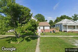 208 S 11th St, Wymore, NE 68466