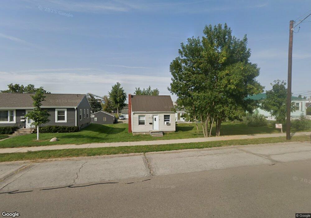 1110 16th Ave SW, Cedar Rapids, IA 52404 - photo 1