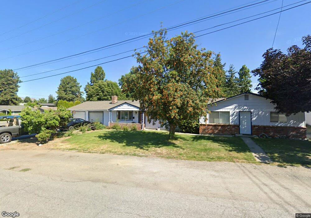 965 2nd St SE, East Wenatchee, WA 98802 - photo 1