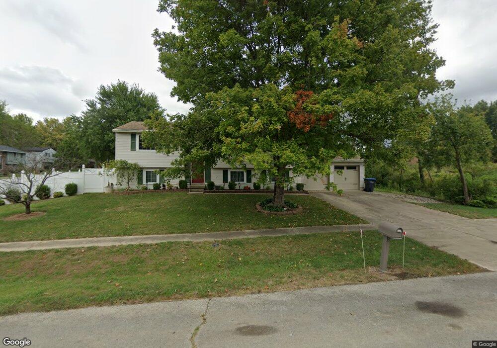 8216 Roseborough Rd, Louisville, KY 40228 - photo 1