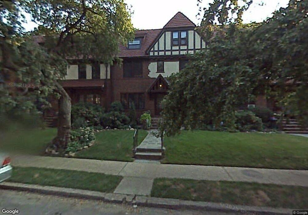 26 Beechknoll Rd, Forest Hills, NY 11375 - photo 1