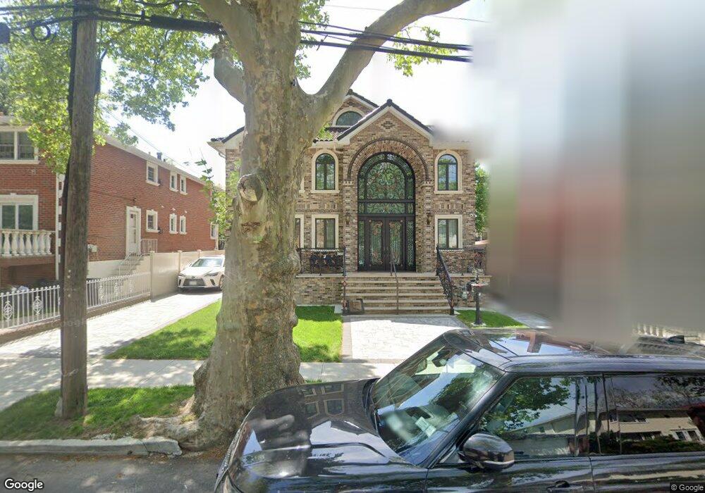 57-30 254th St unit 1st FL, Flushing, NY 11362 - photo 1