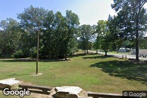 515 Shoreline Dr, New Concord, KY 42076