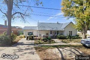 108 N Chestnut St, Edgewood, IA 52042