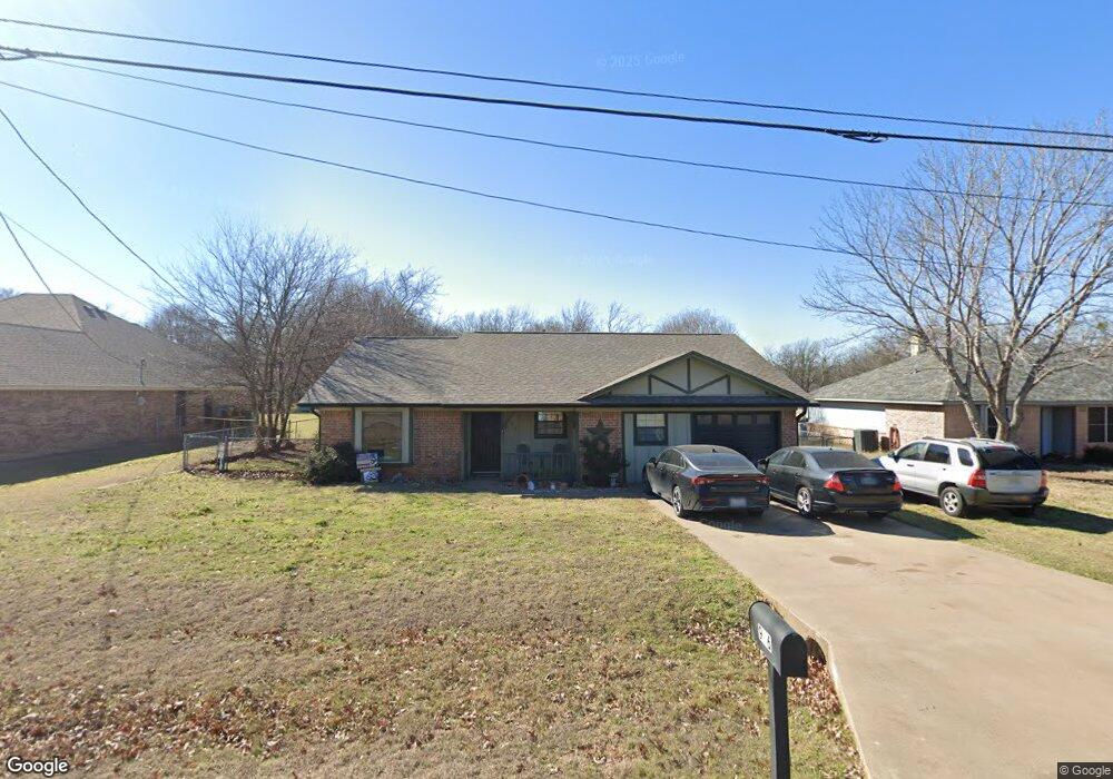 906 Shady Grove Dr, Granbury, TX 76049 - photo 1