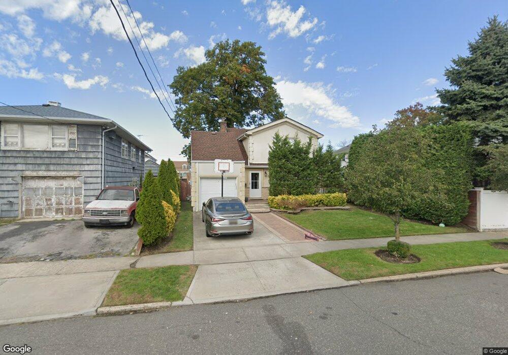 372 Argyle Rd, Cedarhurst, NY 11516 - photo 1