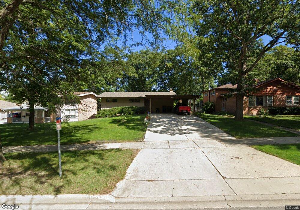 415 N Mcaree Rd, Waukegan, IL 60085 - photo 1