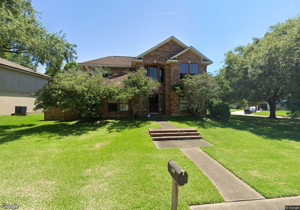 5479 Apple Blossom Ln, Friendswood, TX 77546 - photo 1
