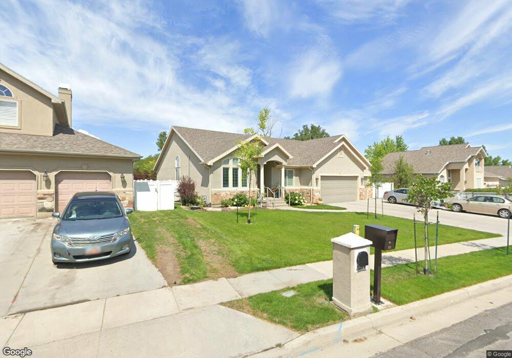 8262 Stonefield Rd, Sandy, UT 84094 - photo 1