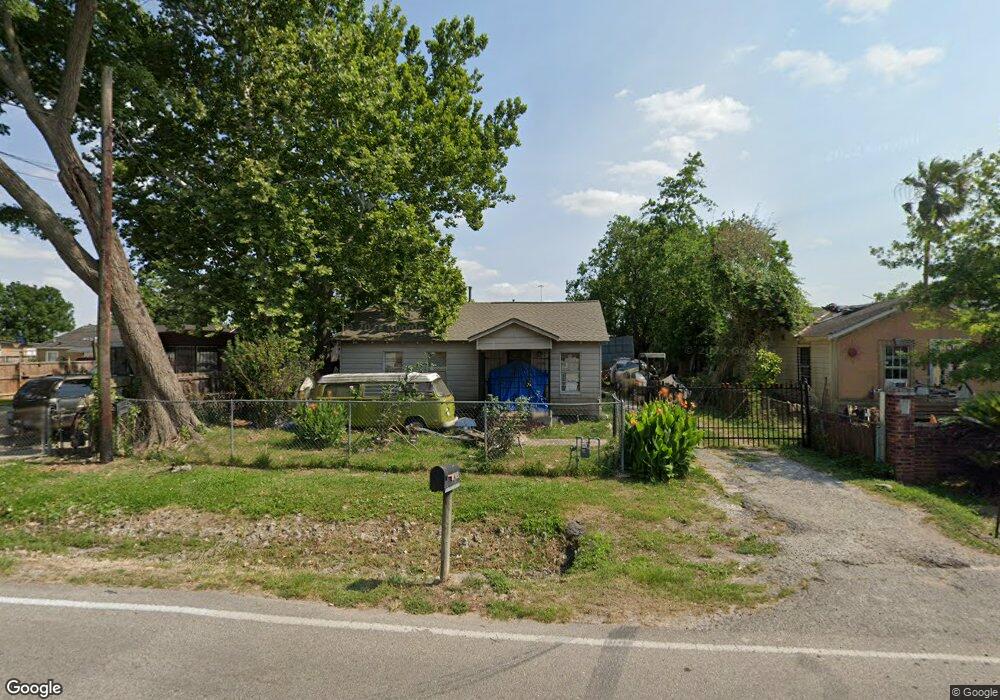 3910 Cedar Hill Ln, Houston, TX 77093 - photo 1