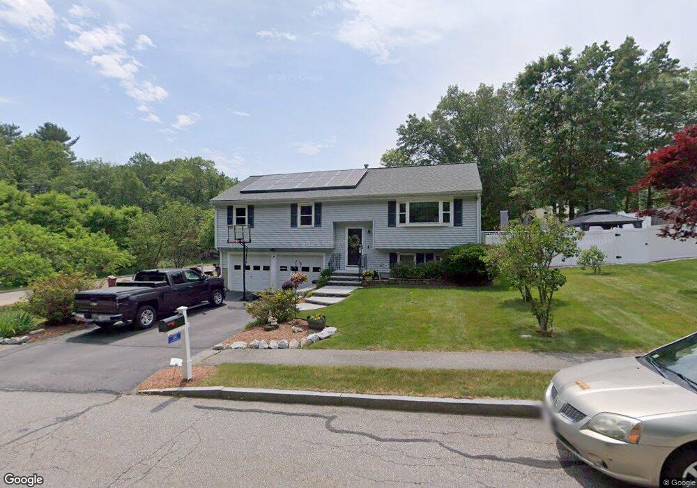 60 Newbridge Rd, Lowell, MA 01854 - photo 1