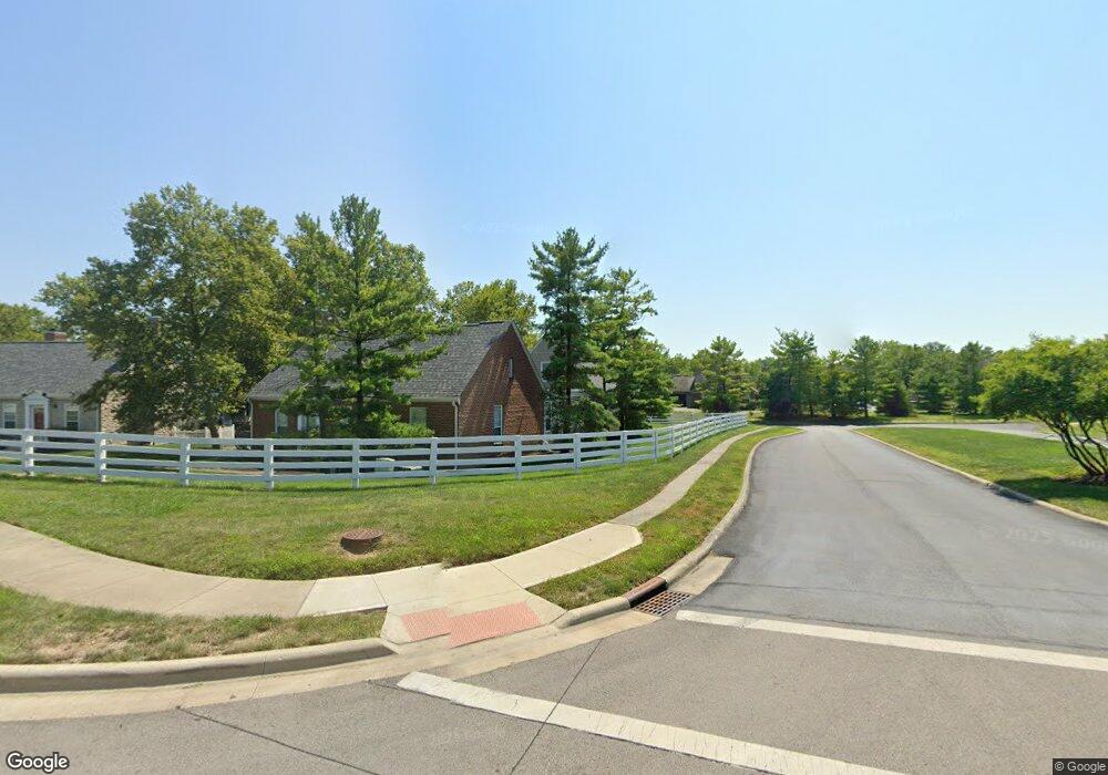 2564 Swan Dr, Grove City, OH 43123 - photo 1