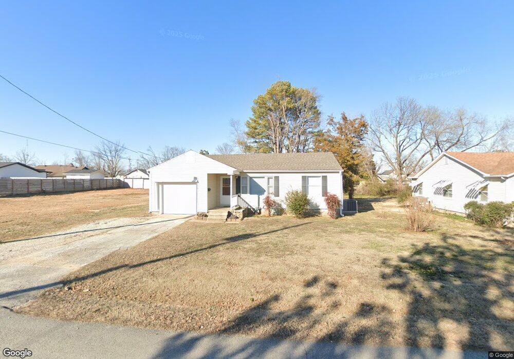 714 NW 6th St, Bentonville, AR 72712 - photo 1