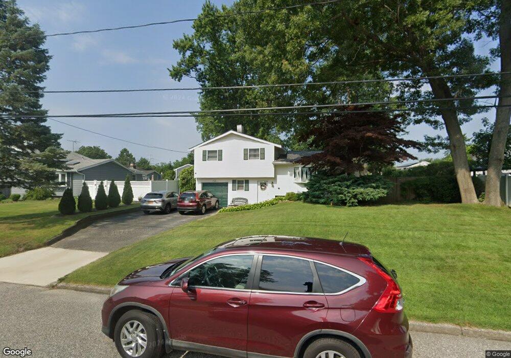 2916 Newport Ave, Medford, NY 11763 - photo 1