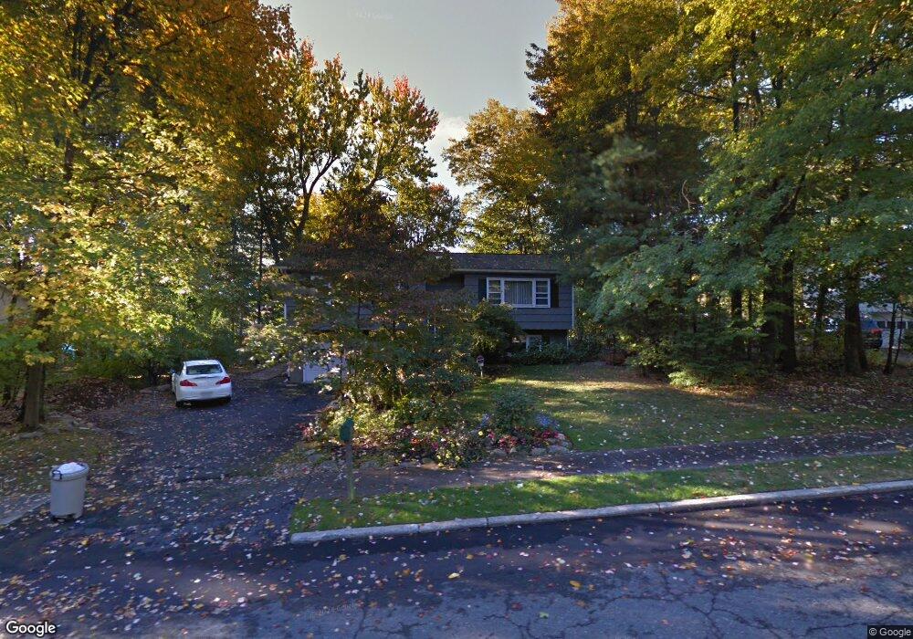 25 Sturbridge Ct, Nanuet, NY 10954 - photo 1