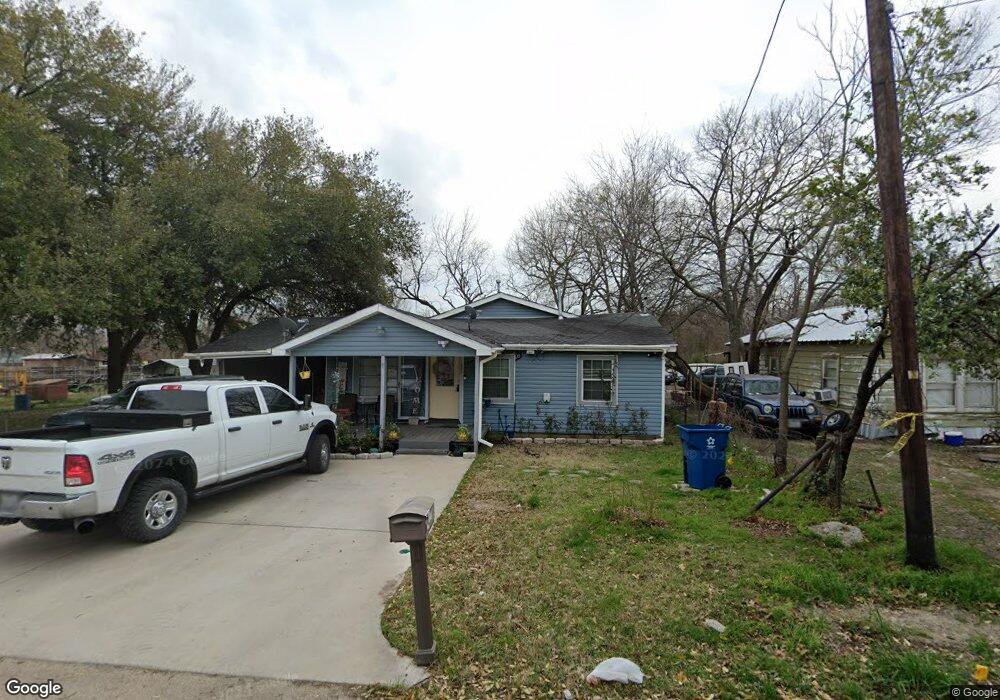 1821 W 11th Ave, Corsicana, TX 75110 - photo 1