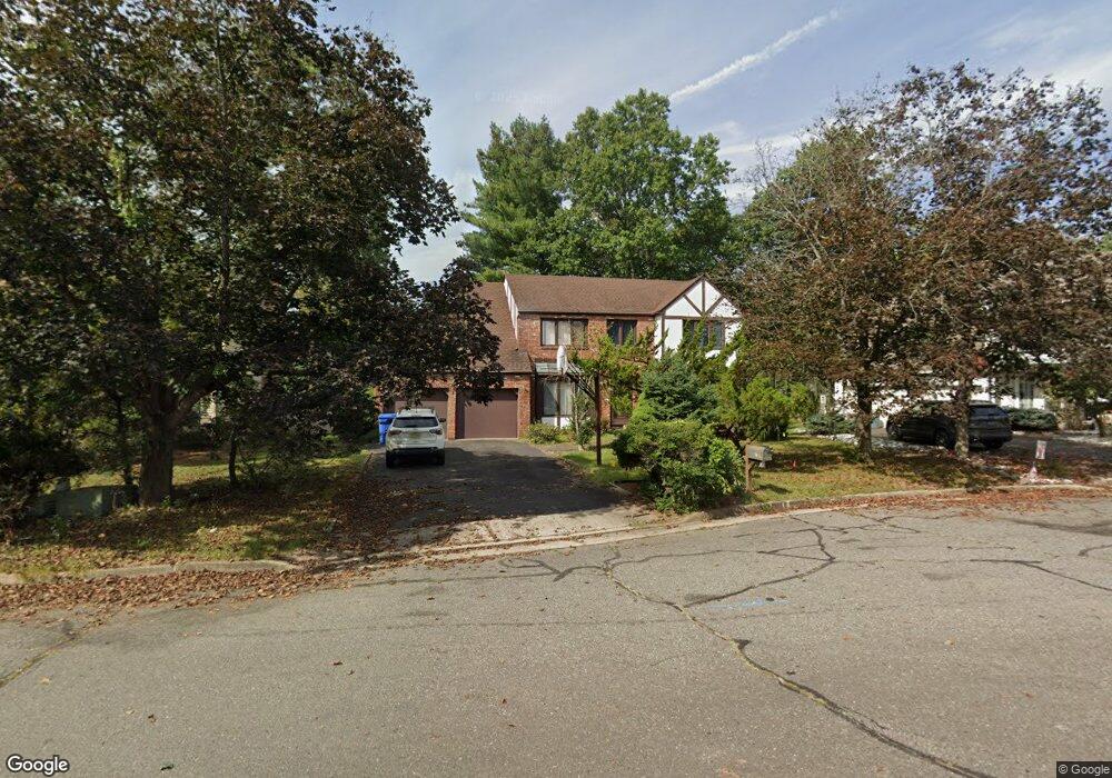 7 Holly Ct, Middlesex, NJ 08846 - photo 1