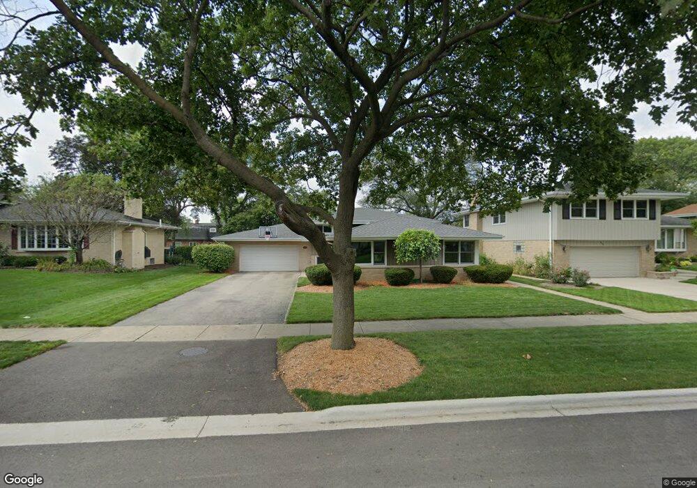 662 S Edgewood Ave, Elmhurst, IL 60126 - photo 1