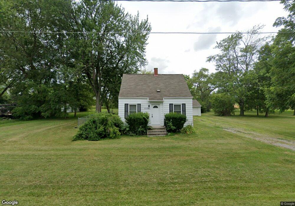 1225 Butler Rd, Saginaw, MI 48601 - photo 1