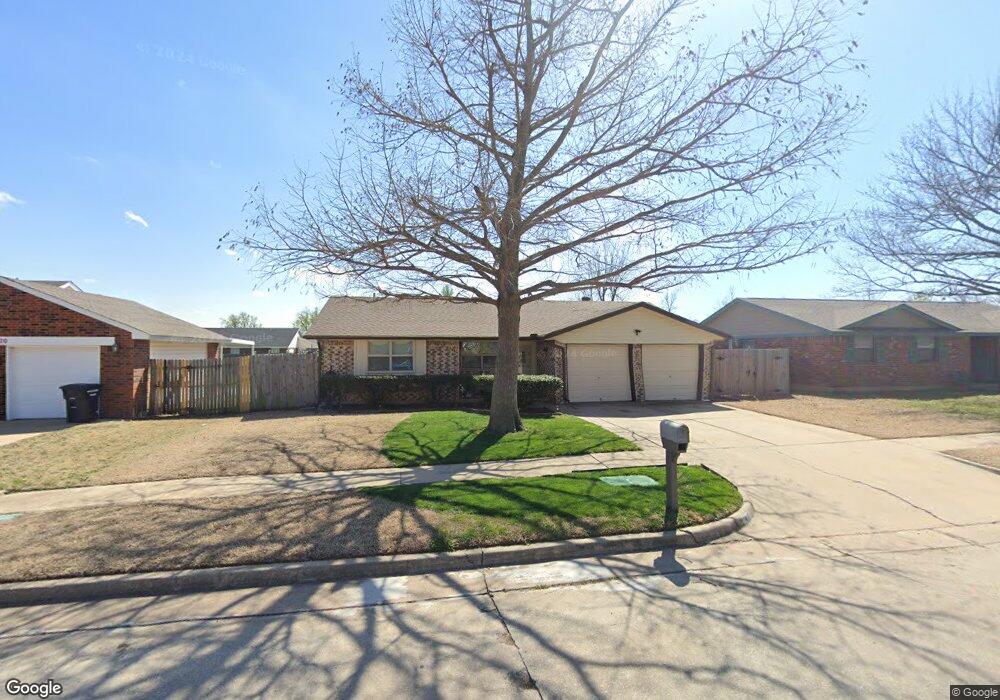 1416 NE 5th St, Moore, OK 73160 - photo 1