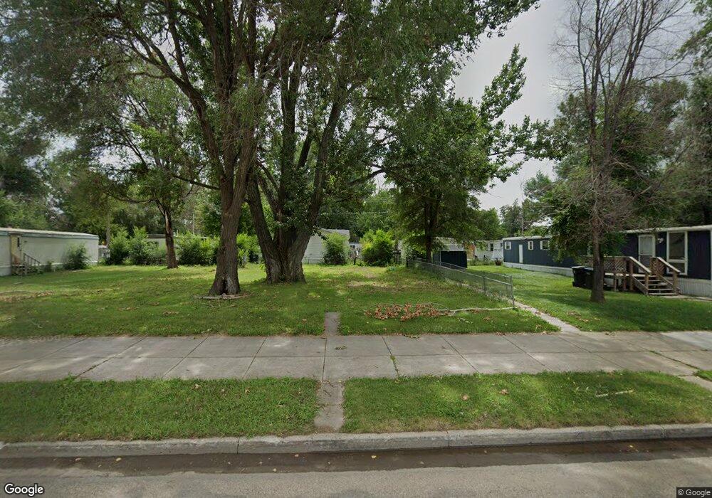 811 Elm St, Mandan, ND 58554 - photo 1