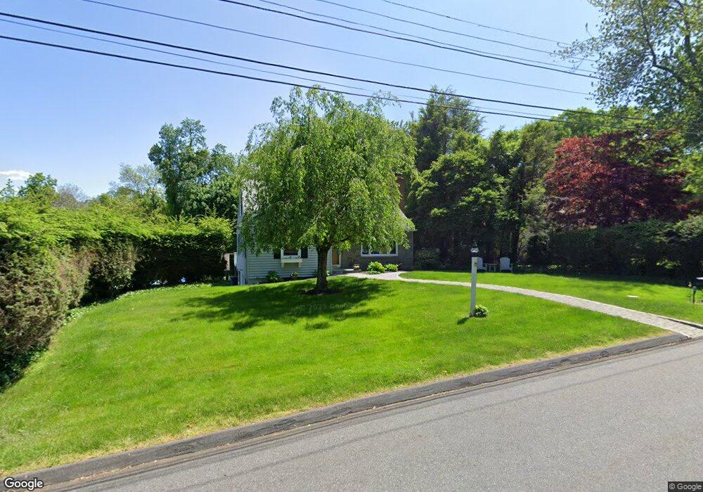 18 Garnet Rd, Trumbull, CT 06611 - photo 1