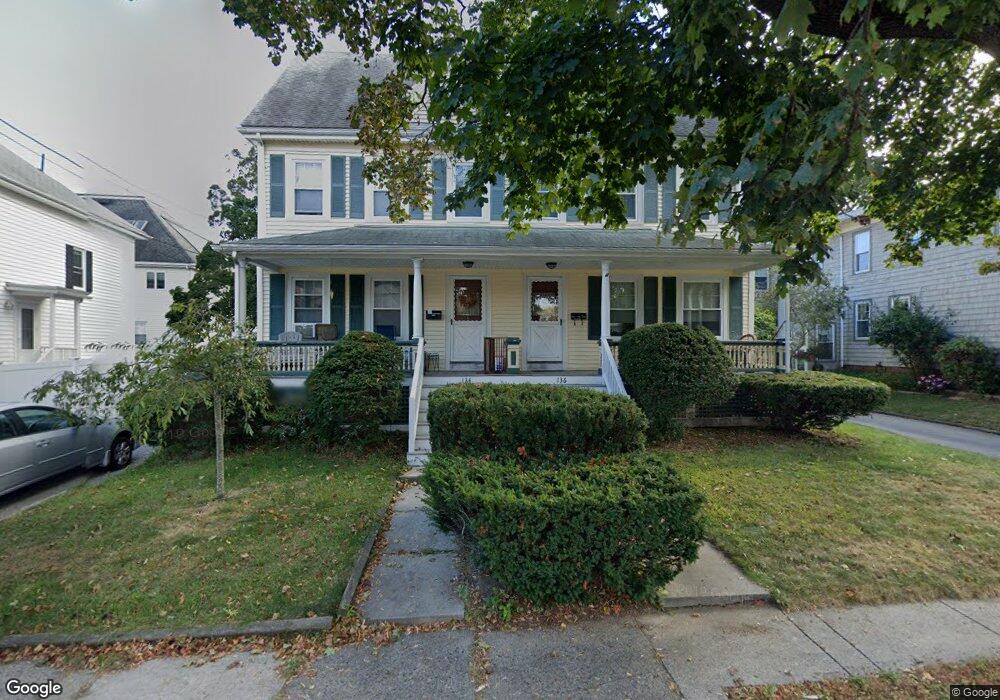 136 Hancock St unit 2, Stoneham, MA 02180 - photo 1