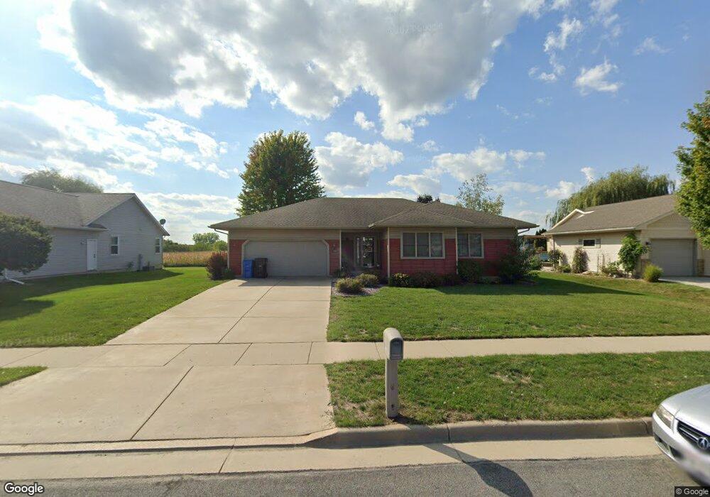 304 4th St, Brooklyn, WI 53521 - photo 1