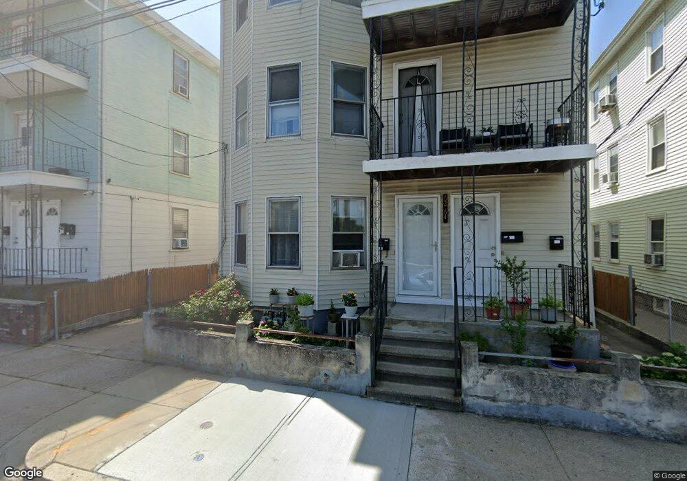 62 Comstock St, Pawtucket, RI 02860 - photo 1