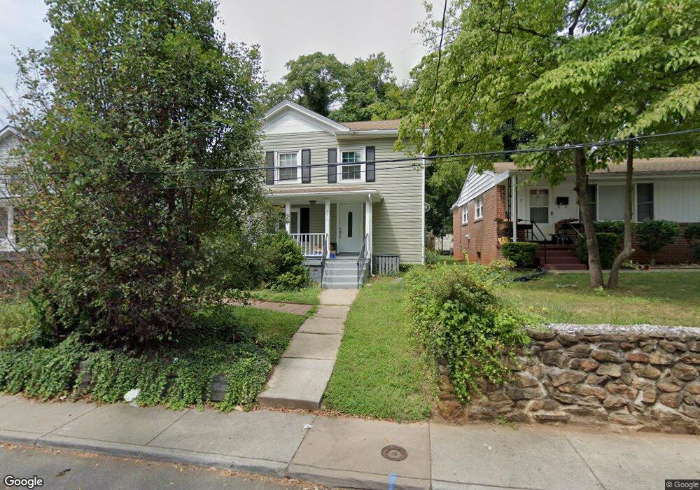 335 6th St SW, Charlottesville, VA 22903 - photo 1