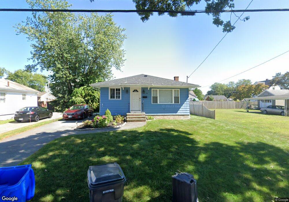28 Wannisett Ave, Riverside, RI 02915 - photo 1