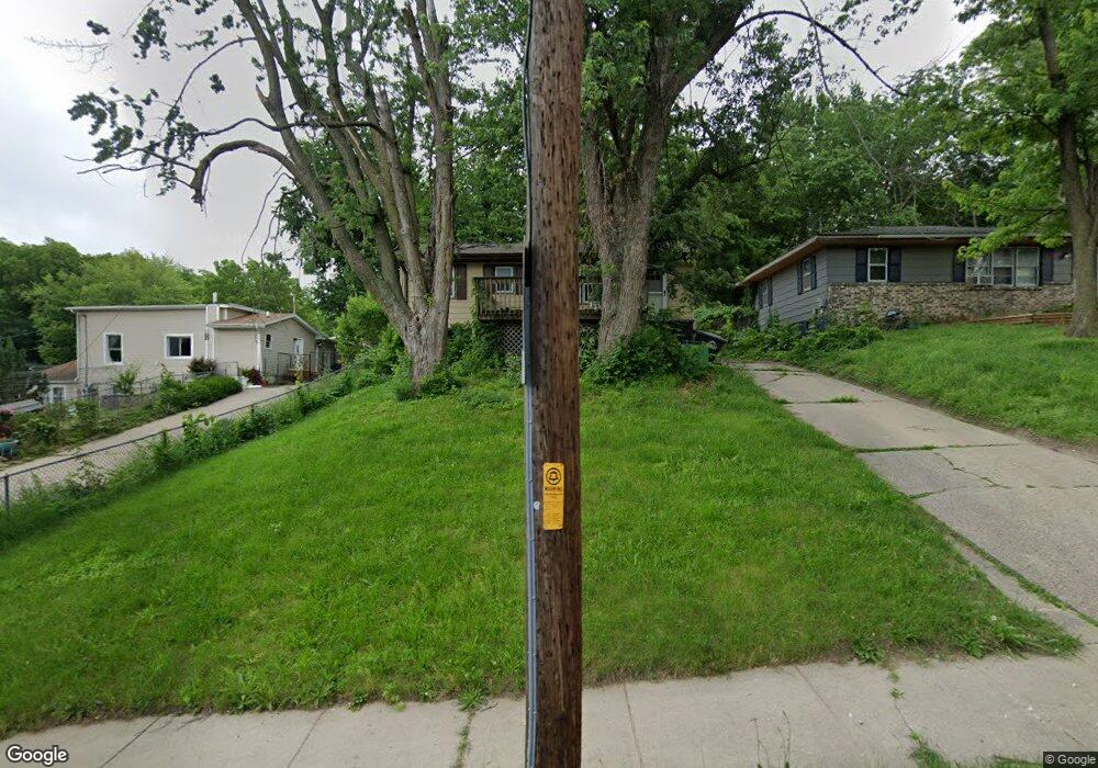 1319 E 34th St, Des Moines, IA 50317 - photo 1
