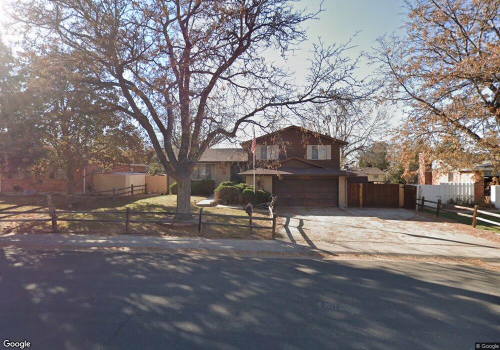 627 S Oswego Ct, Aurora, CO 80012 - photo 1