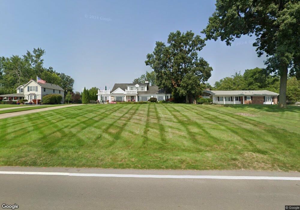 21344 E River Rd, Grosse Ile, MI 48138 - photo 1