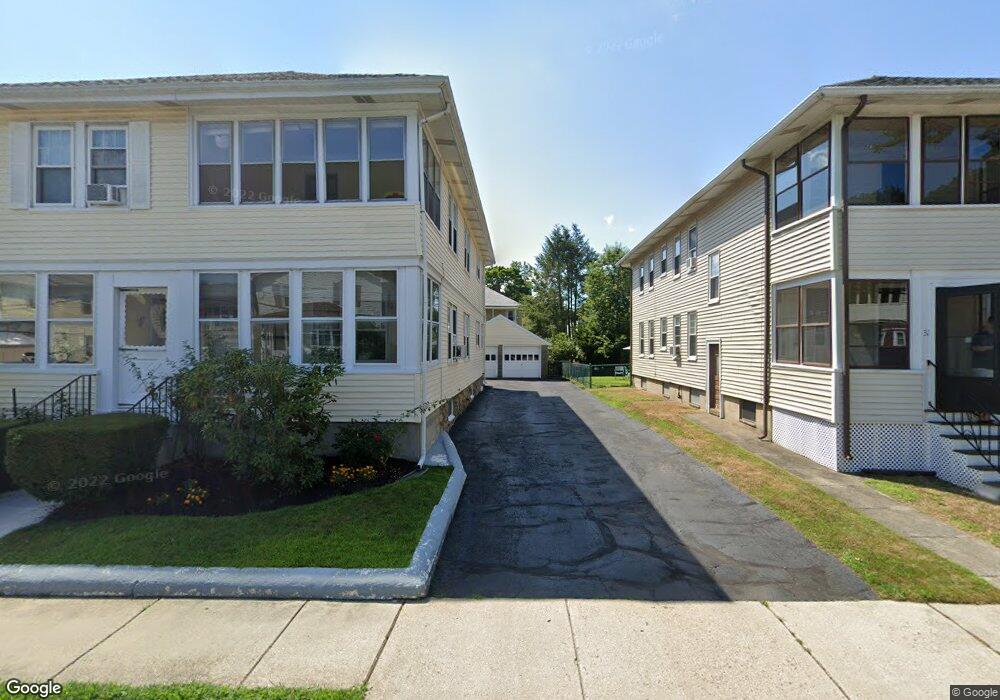 37 Berkshire Rd unit 1, Waltham, MA 02453 - photo 1
