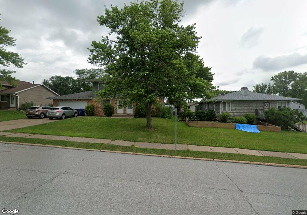 106 W 46th St, Davenport, IA 52806 - photo 1