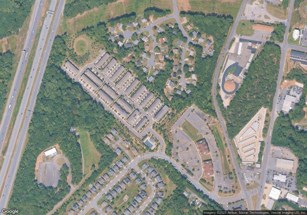 4208 Potomac Highlands Cir, Triangle, VA 22172 - photo 1