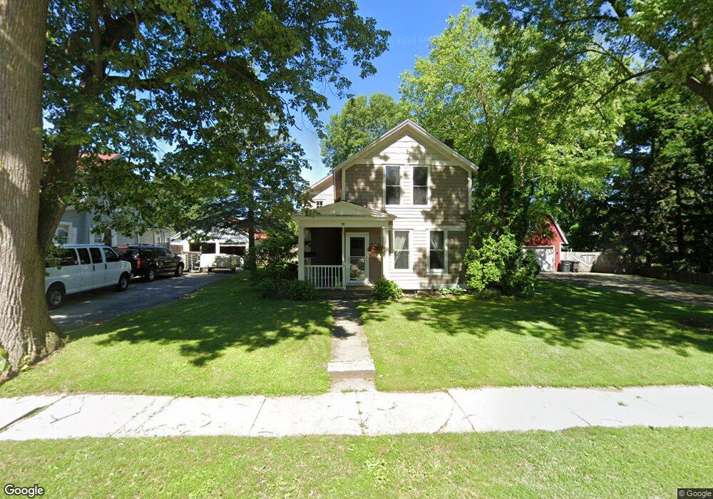 32 S Elm St, Oconomowoc, WI 53066 - photo 1