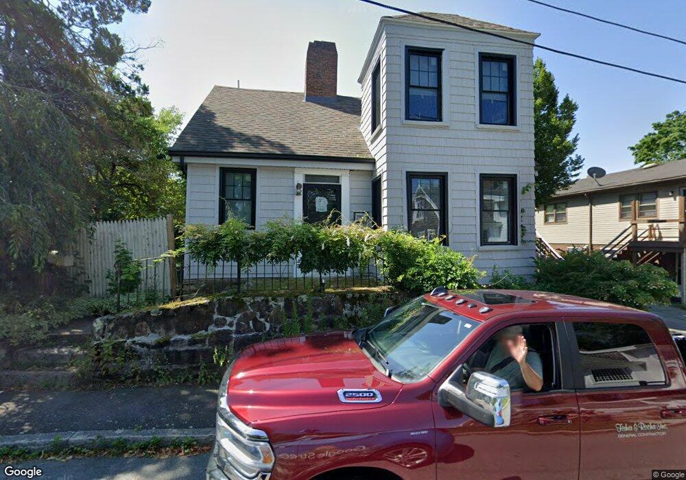 11 Oxford St unit 1, Fairhaven, MA 02719 - photo 1