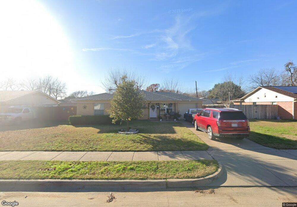 5113 Roberta Dr, North Richland Hills, TX 76180 - photo 1