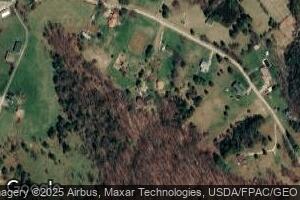 127 Young Ln, Leon, WV 25123