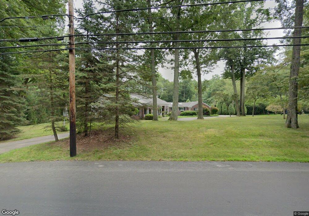 360 Aran Hill Rd, Fairfield, CT 06824 - photo 1